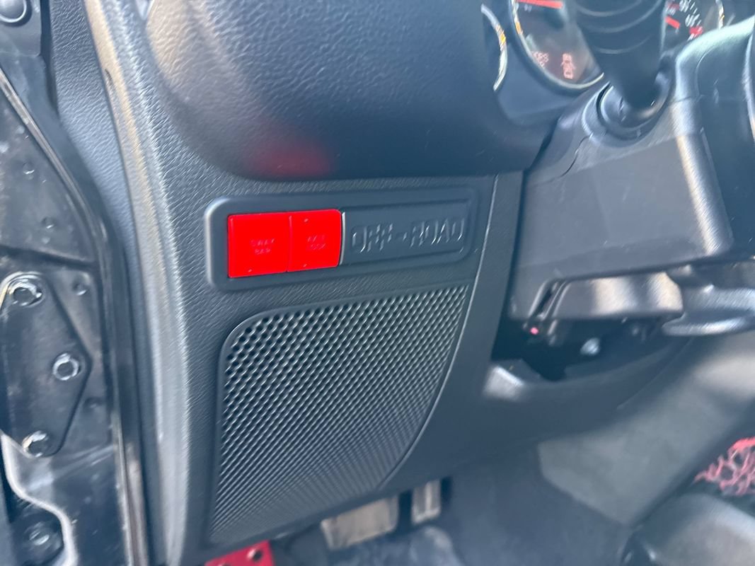 Used 2018 Jeep Wrangler Unlimited Rubicon AWD/4WD image 27