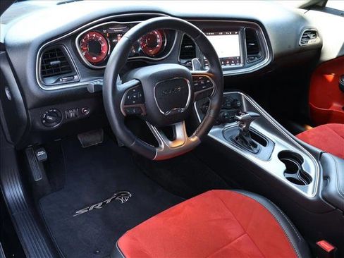 Used 2016 Dodge Challenger SRT Hellcat RWD image 10