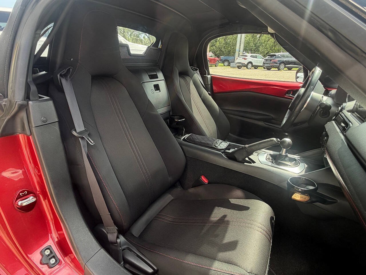 Used 2016 MAZDA MX-5 Miata Club RWD image 17