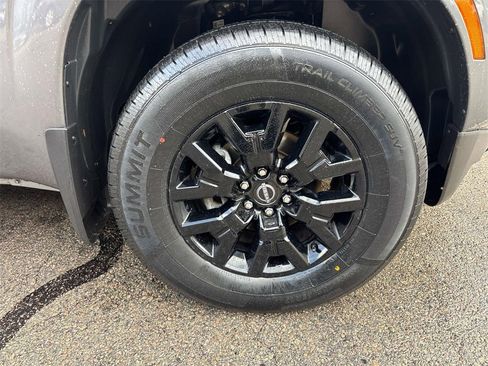 Used 2023 Nissan Frontier SV w/ Midnight Edition Package image 32