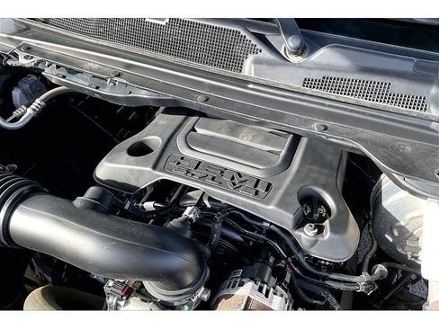 Used 2020 RAM 1500 Laramie image 31