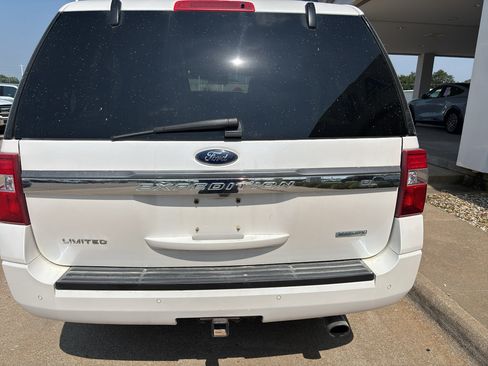 Used 2017 Ford Expedition EL Limited w/ Equipment Group 301A AWD/4WD image 6