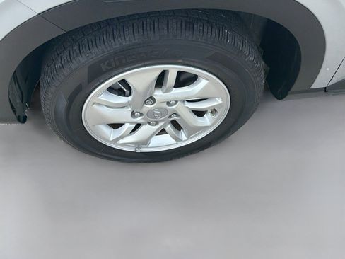 Used 2022 Hyundai Venue SE w/ Cargo Package FWD image 33
