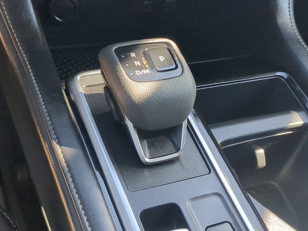 Used 2024 Nissan Pathfinder SV AWD/4WD image 26