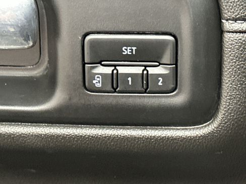 Used 2022 Chevrolet Silverado 1500 LTZ w/ LTZ Premium Package image 42