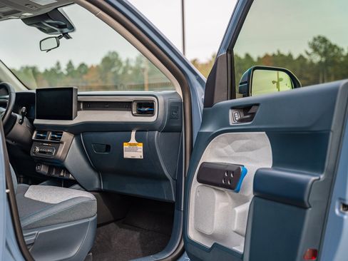 New 2026 Ford Maverick XLT w/ XLT Luxury Package image 7