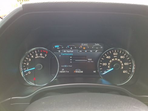 Used 2018 Ford F150 Platinum w/ Technology Package AWD/4WD image 14