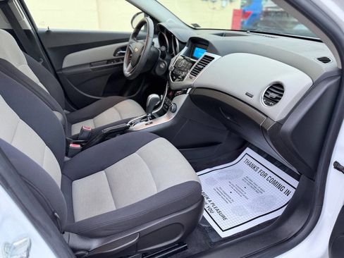 Used 2012 Chevrolet Cruze LS w/ Connectivity Package image 7