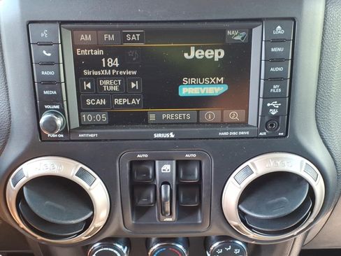 Used 2016 Jeep Wrangler Unlimited Sahara AWD/4WD image 18