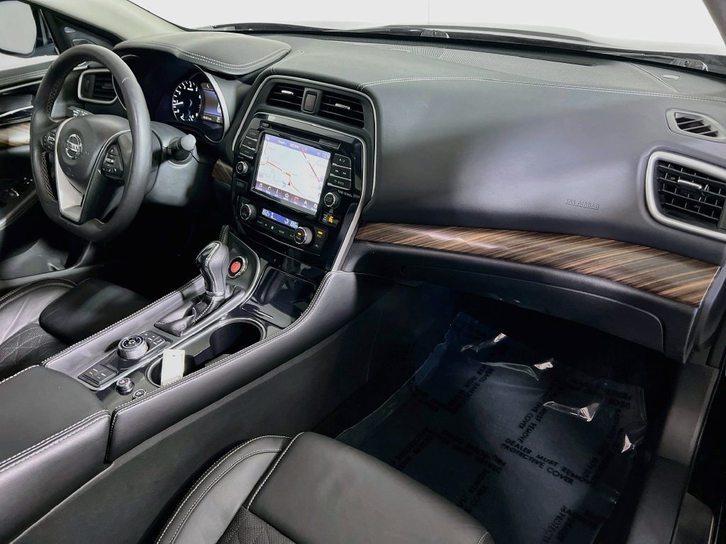 Used 2016 Nissan Maxima Platinum w/ Interior Lighting Package FWD image 27