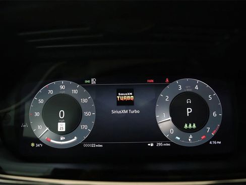 New 2024 Land Rover Range Rover Evoque Dynamic SE image 10