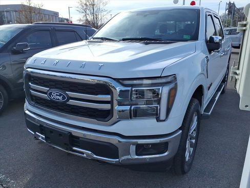 Used 2025 Ford F150 Lariat w/ Equipment Group 501A Mid image 3