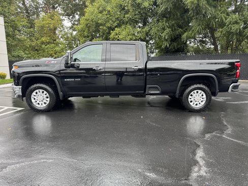 Used 2021 Chevrolet Silverado 3500 LTZ w/ LTZ Convenience Package image 3