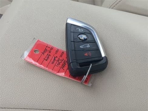 Used 2021 BMW 330i xDrive Sedan w/ Driving Assistance Package image 95