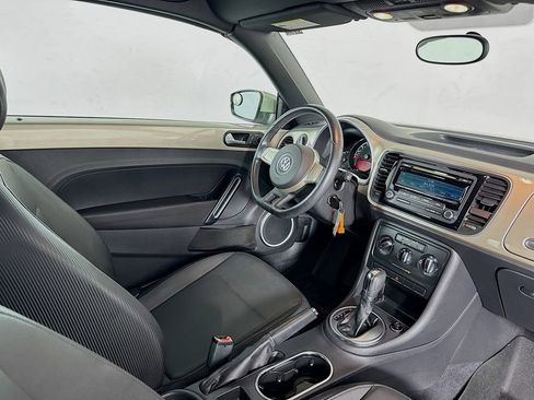 Used 2013 Volkswagen Beetle 2.5 image 34