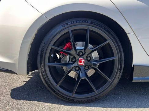 Used 2023 Honda Civic Type R image 6