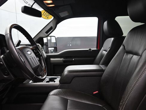 Used 2011 Ford F250 Lariat w/ Lariat Interior Pkg image 17