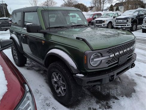 Certified 2022 Ford Bronco Badlands image 6