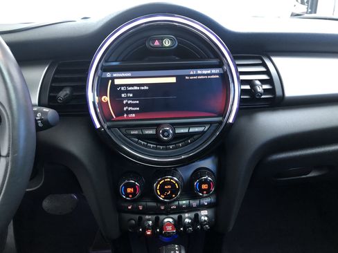 Used 2019 MINI Cooper S image 16