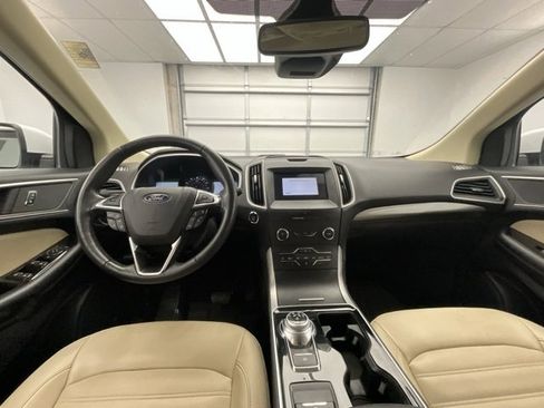 Used 2020 Ford Edge SEL w/ Cold Weather Package image 3