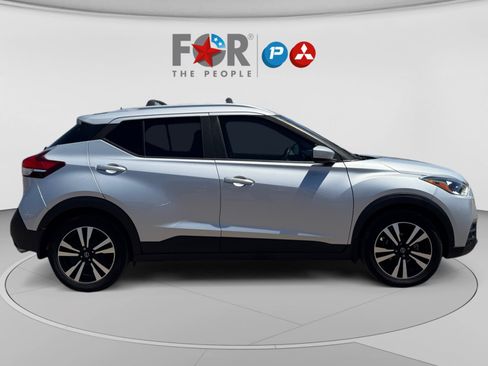 Used 2019 Nissan Kicks SV w/ Exterior Package FWD image 6