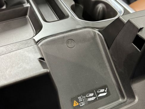 Used 2023 Chevrolet Silverado 1500 High Country w/ High Country Premium Package image 33