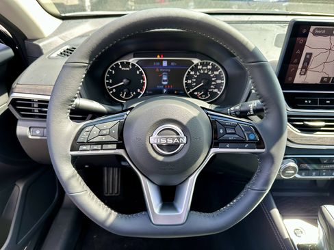 Used 2025 Nissan Altima 2.5 SL image 19