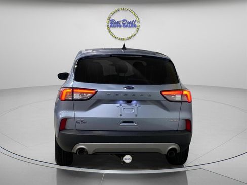 Used 2022 Ford Escape SE w/ Cold Weather Package AWD/4WD image 4