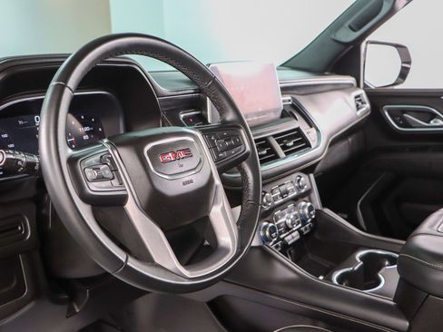 Used 2023 GMC Yukon SLT image 26