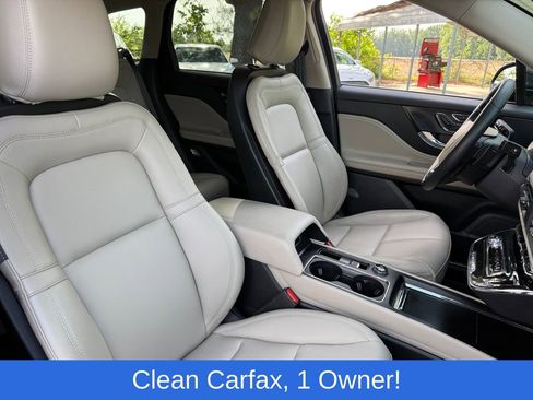 Used 2025 Lincoln Corsair AWD image 18