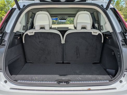 New 2026 Volvo XC90 B6 Ultra w/ Protection Package Premier AWD/4WD image 13