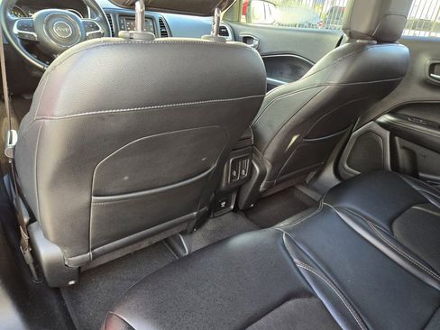 Used 2018 Jeep Compass Latitude w/ Safe & Security Group image 19