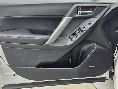 Used 2014 Subaru Forester 2.0XT Touring image 32