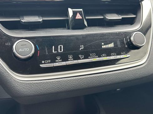 Used 2024 Toyota Corolla LE FWD image 21