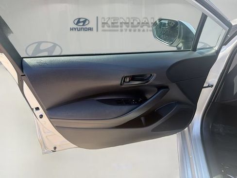 Used 2023 Toyota Corolla LE FWD image 17