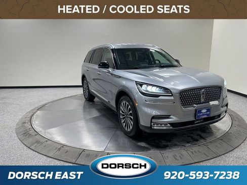 Used 2020 Lincoln Aviator Reserve w/ Elements Package Plus image 3