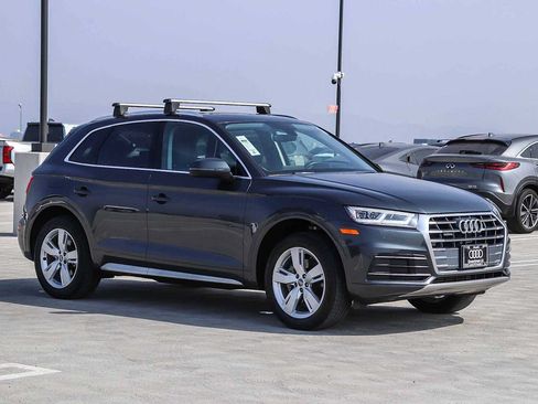Used 2019 Audi Q5 2.0T Premium Plus w/ Premium Plus Package AWD/4WD image 3
