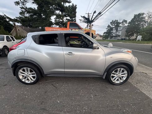 Used 2011 Nissan Juke SV AWD/4WD image 10