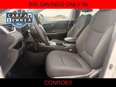 Used 2024 Toyota RAV4 LE AWD/4WD image 12