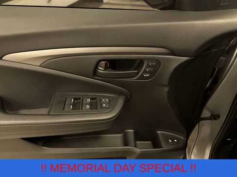 Used 2023 Honda Passport TrailSport image 23