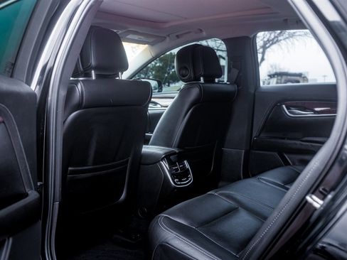 Used 2013 Cadillac XTS Premium image 35