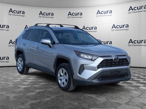 Used 2020 Toyota RAV4 LE image 2