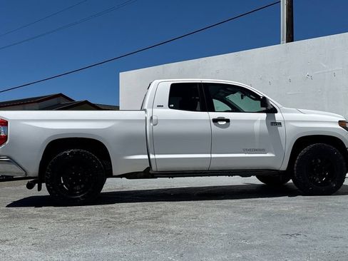 Used 2021 Toyota Tundra SR5 RWD image 2