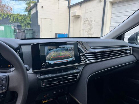 Used 2025 Toyota Camry LE image 17