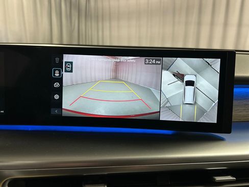 Used 2026 Hyundai Ioniq 9 SEL w/ Tow & Go Package image 16