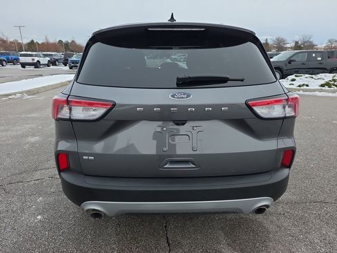 Used 2022 Ford Escape SE w/ Cold Weather Package image 6