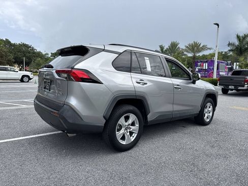 Used 2019 Toyota RAV4 XLE FWD image 24