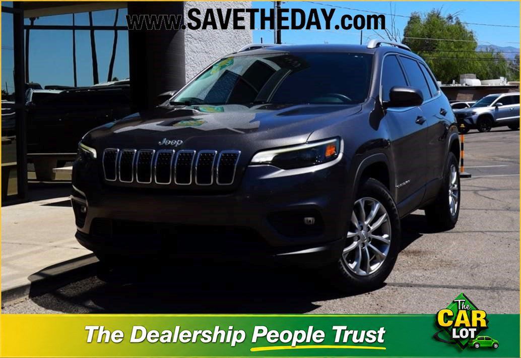 Used 2021 Jeep Cherokee Latitude Lux w/ Comfort/Convenience Group AWD/4WD image 1