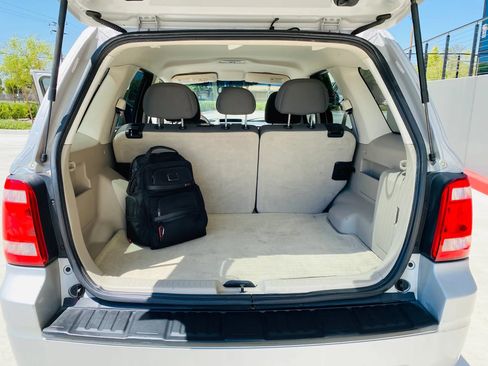 Used 2008 Ford Escape XLS FWD image 10