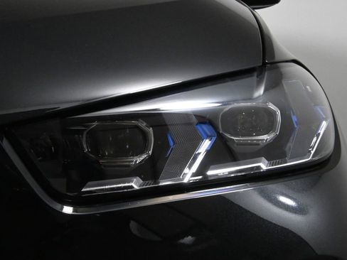 Used 2025 BMW X5 xDrive50e w/ M Sport Package image 11